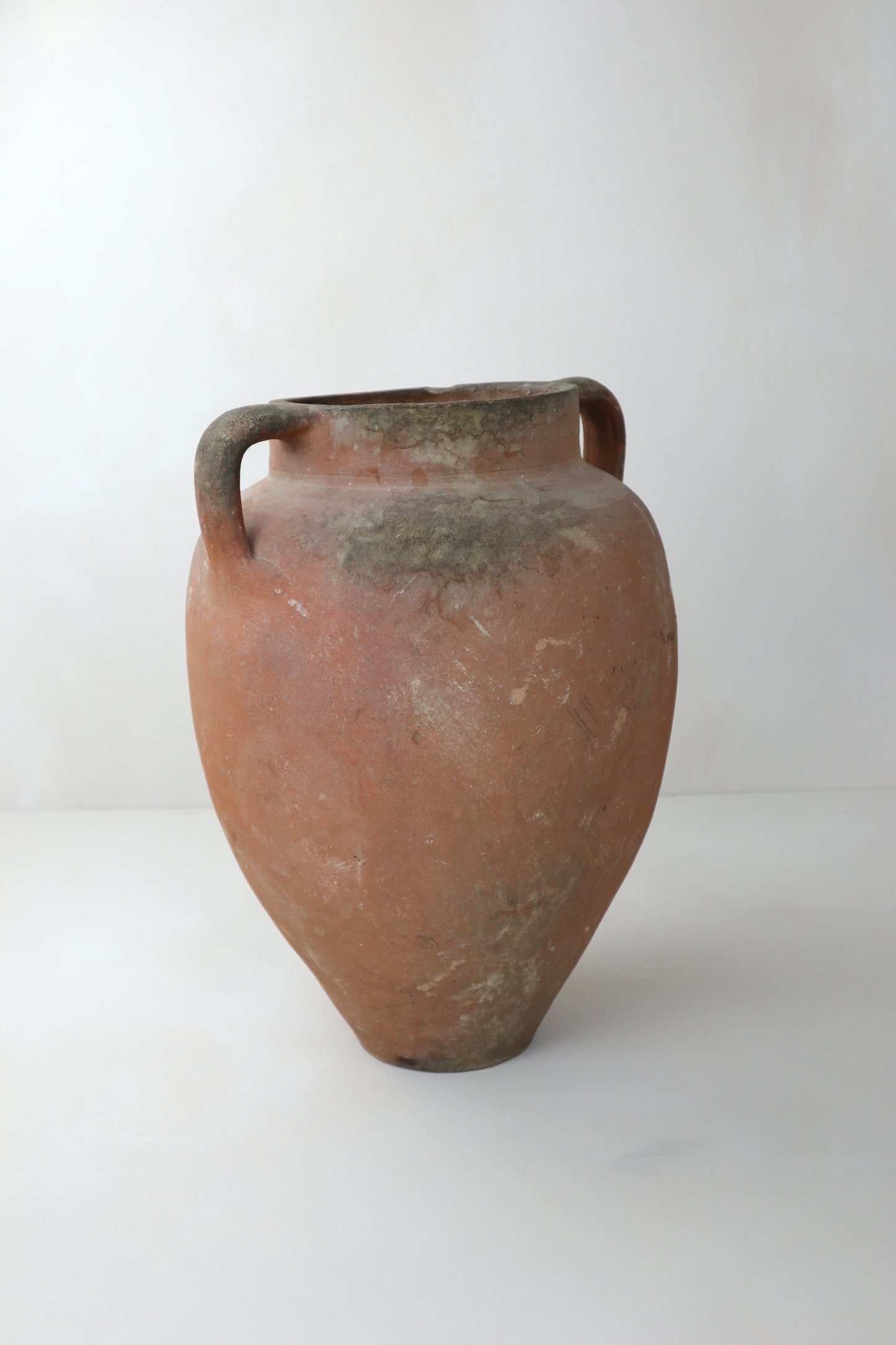 ANTIQUE VESSEL | 022