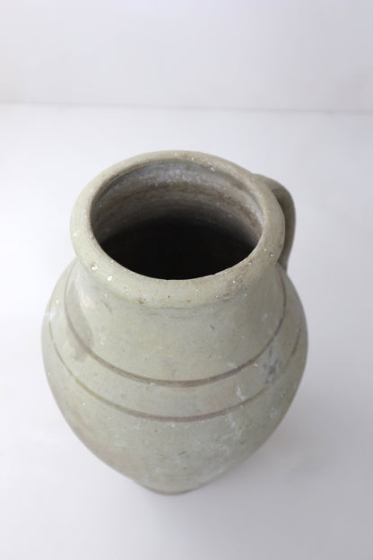 ANTIQUE VESSEL | 021