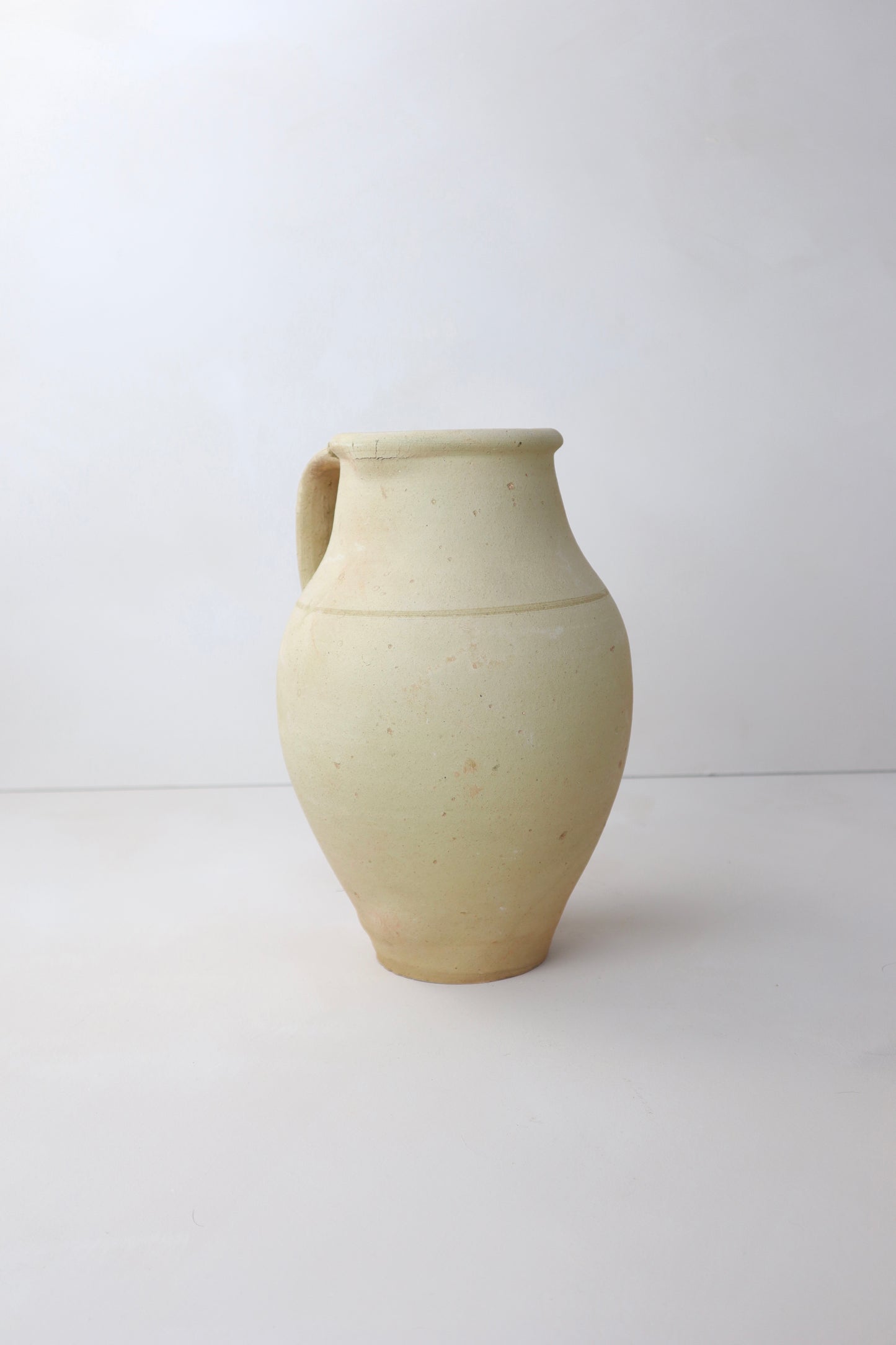 ANTIQUE VESSEL | 015
