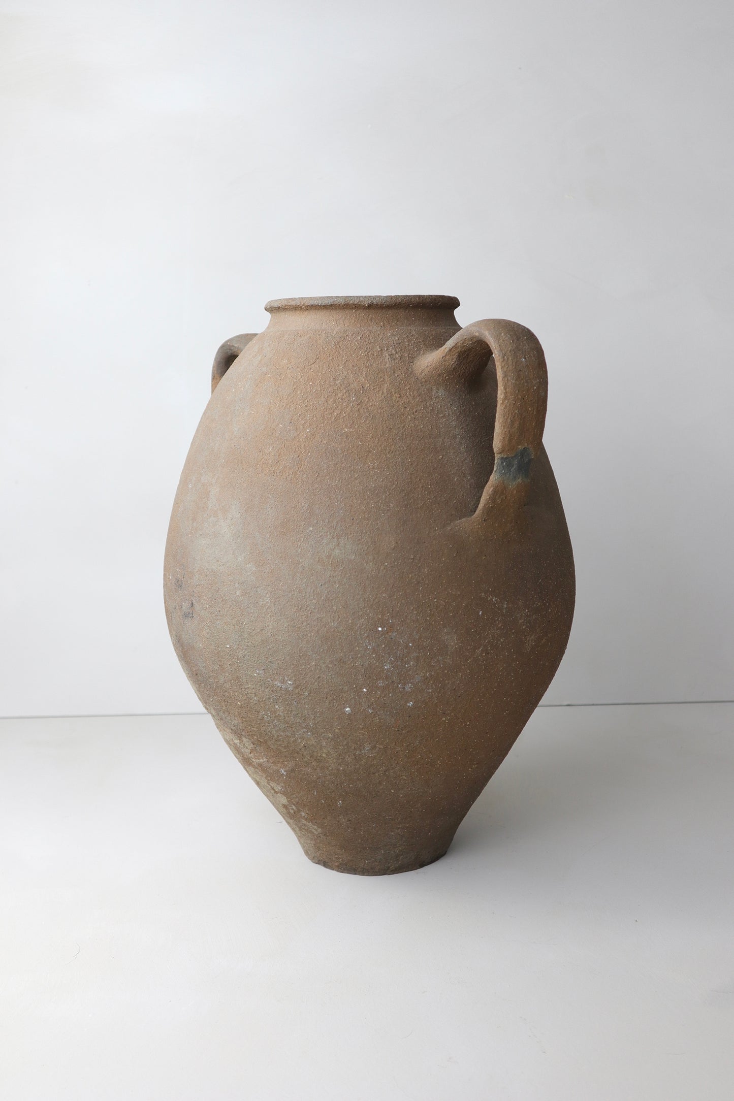 ANTIQUE VESSEL | 001